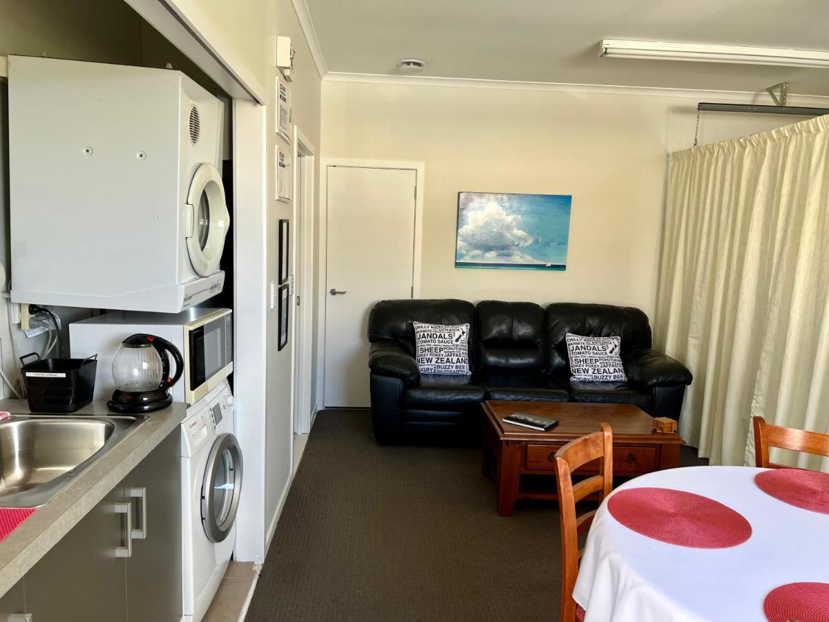 Jennie's In Whitianga Bed & Breakfast Bagian luar foto
