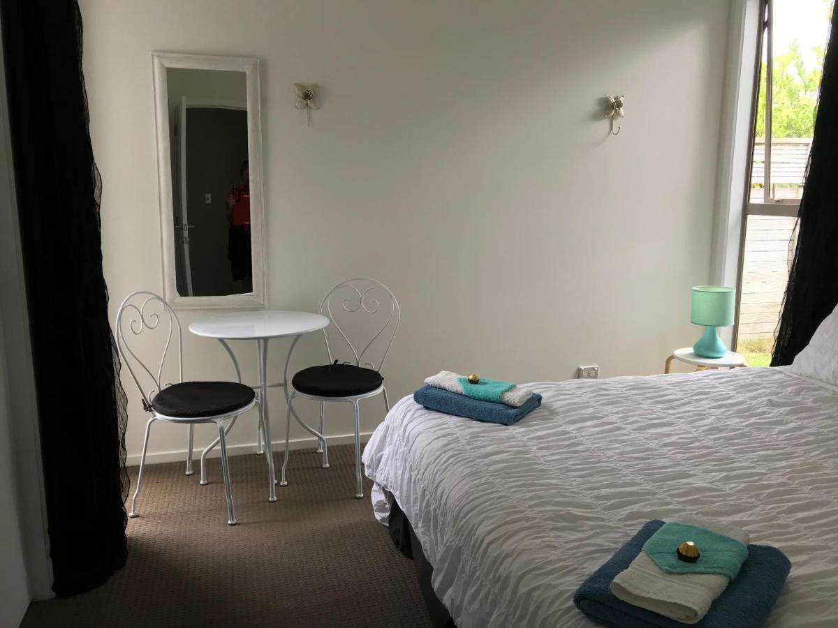 Jennie's In Whitianga Bed & Breakfast Bagian luar foto
